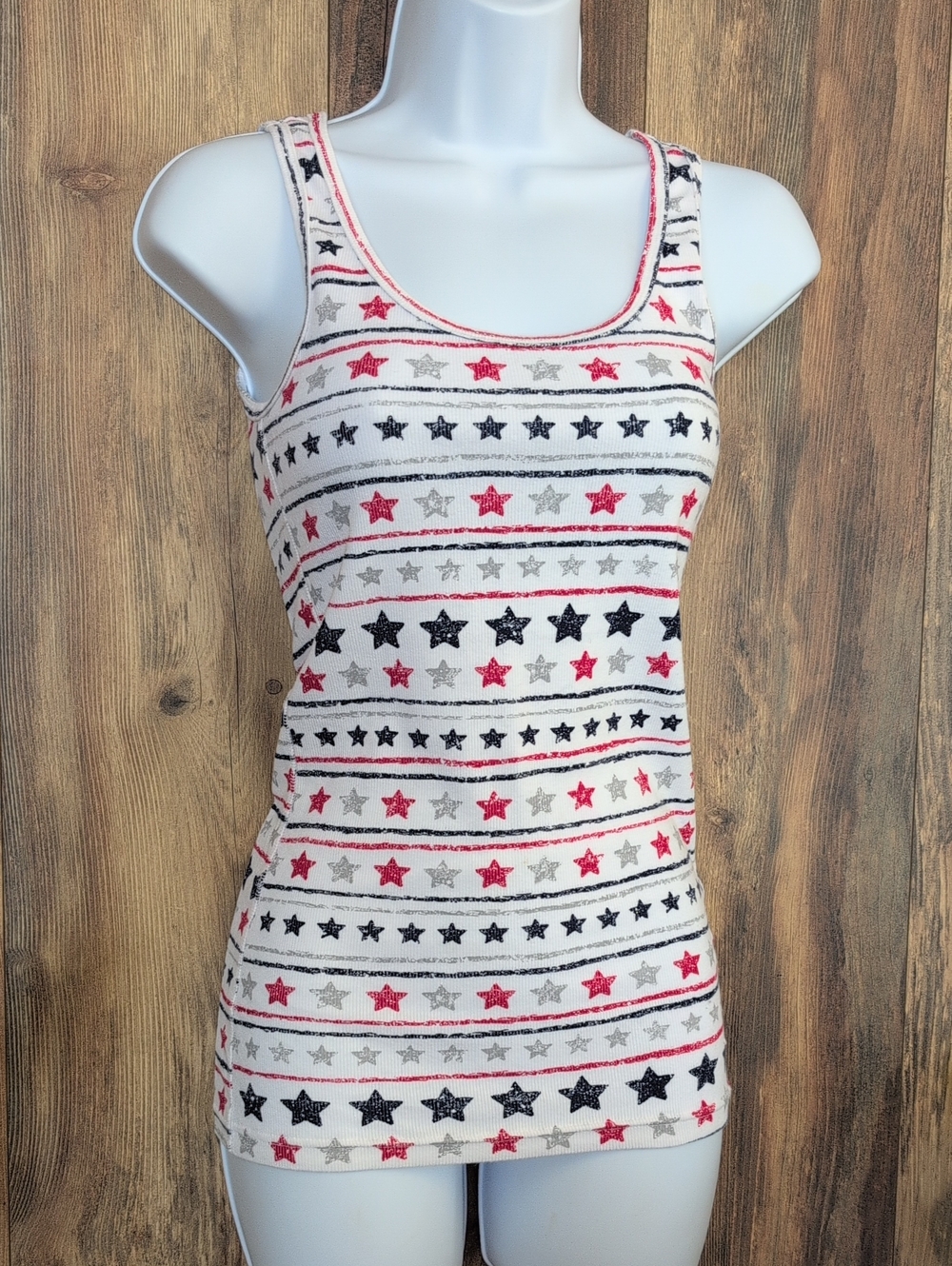 Faded Glory White Tank Top with Red & Black Stars M 946A